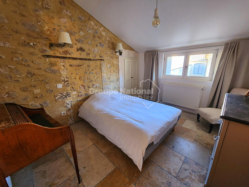 Maison - 300 m² - 7 pièces