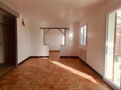 Maison - 90 m² - 6 pièces