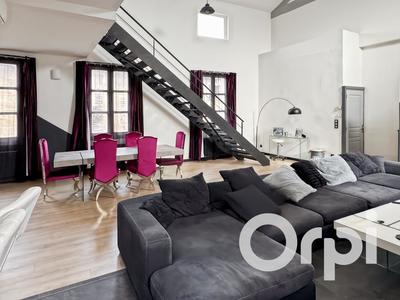 Loft - 117 m² - 2 pièces