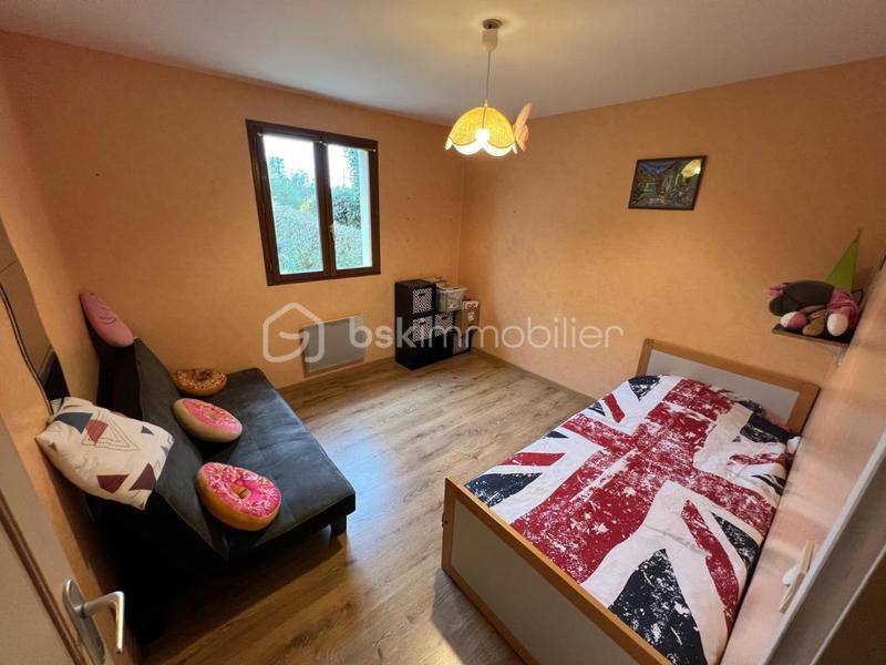 Maison - 205 m² - 9 pièces