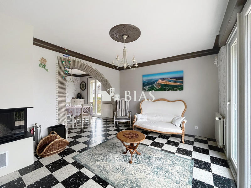 Maison - 100 m² - 5 pièces