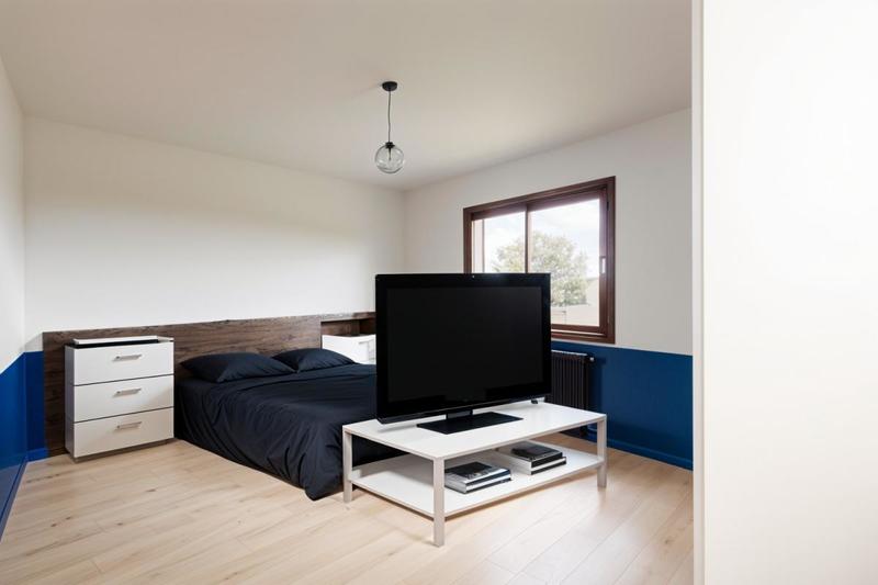 Maison - 230 m² - 8 pièces