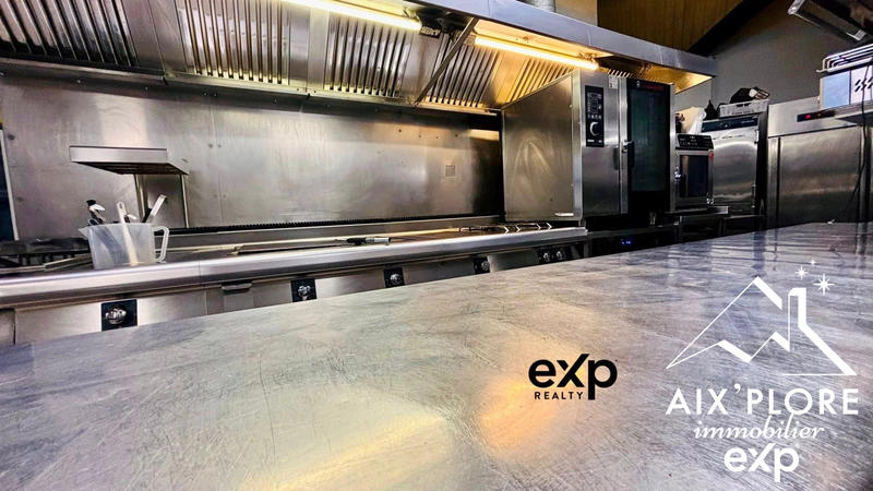 Fonds de commerce - Magasins - 308 m²