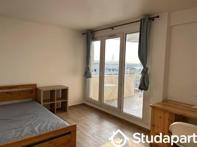 Chambre - 11 m² - 1 pièce