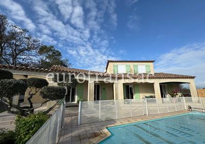 Villa - 161 m² - 4 pièces
