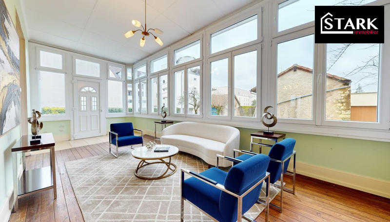 Appartement - 127 m² - 6 pièces