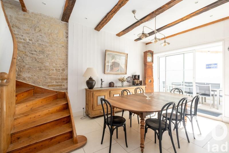 Maison - 140 m² - 5 pièces