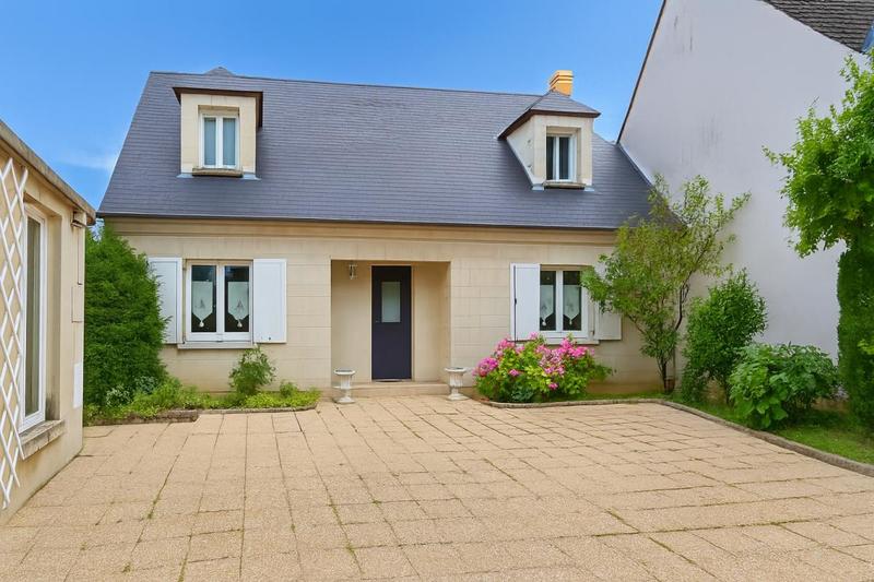 Maison - 177 m² - 9 pièces