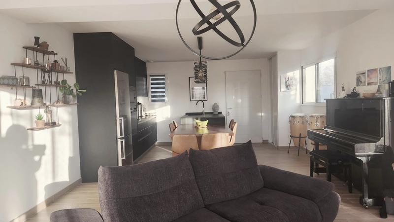 Maison - 110 m² - 6 pièces