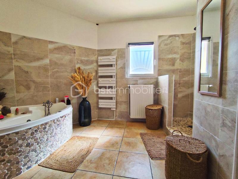 Maison - 165 m² - 6 pièces