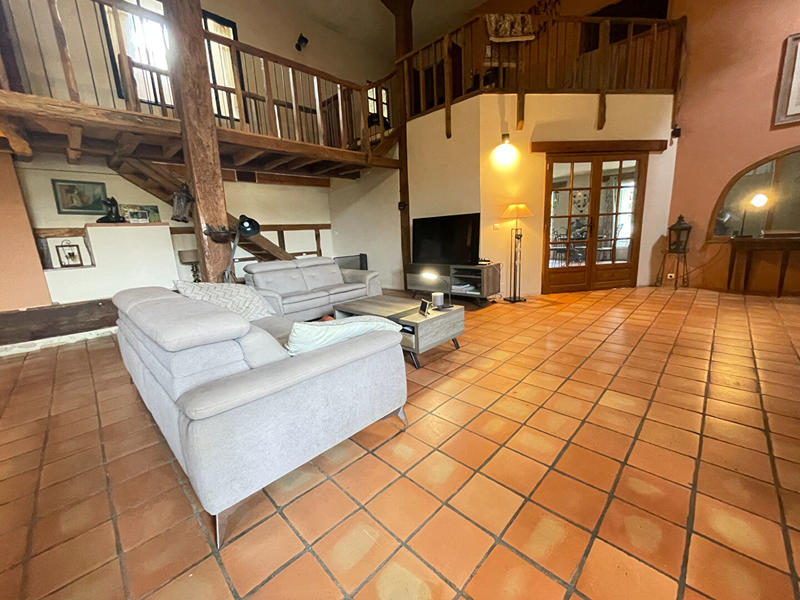 Maison - 289 m² - 6 pièces