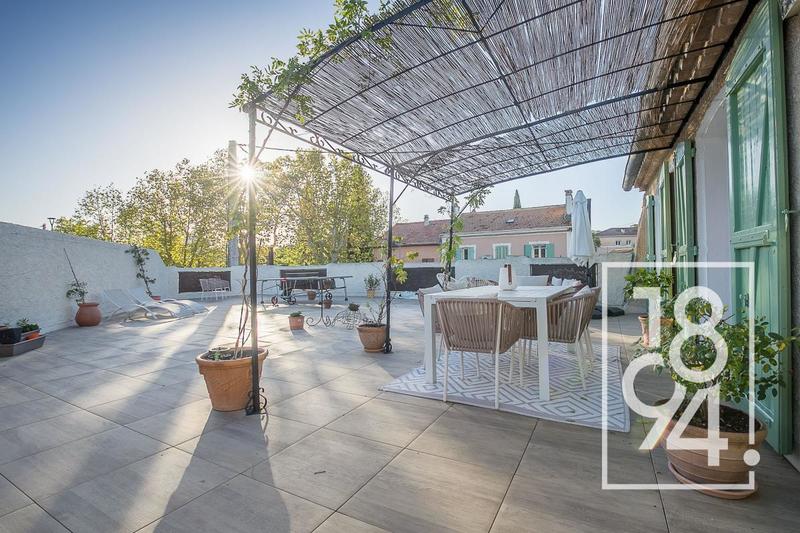 Appartement - 141 m² - 5 pièces