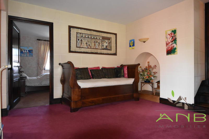 Maison - 332 m² - 8 pièces