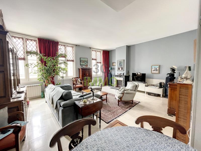 Maison de ville - 181 m² - 8 pièces