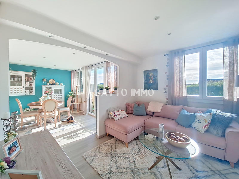 Appartement - 80 m² - 5 pièces