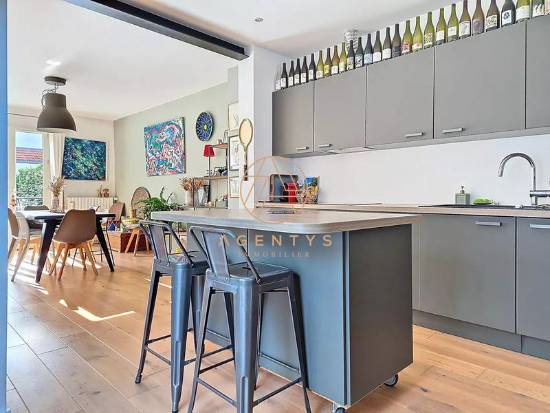 Maison contemporaine - 130 m² - 6 pièces