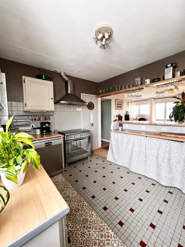 Maison - 98 m² - 4 pièces