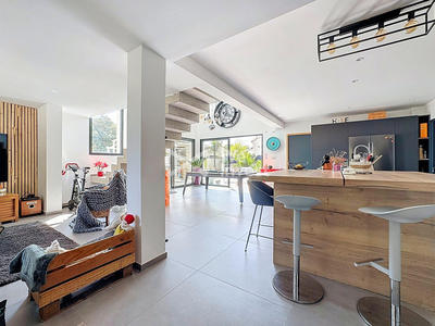 Villa - 140 m² - 5 pièces