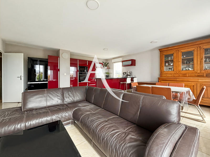 Appartement - 88 m² - 5 pièces