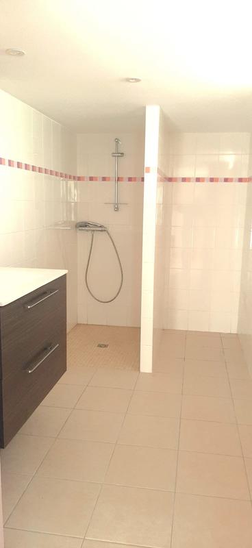 Maison - 300 m² - 15 pièces