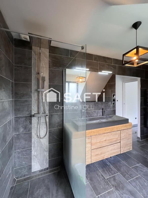 Maison - 167 m² - 6 pièces