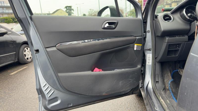 Peugeot 5008 1.6 Thp 156 Active