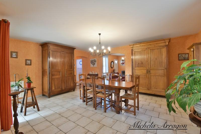 Maison - 188 m² - 9 pièces