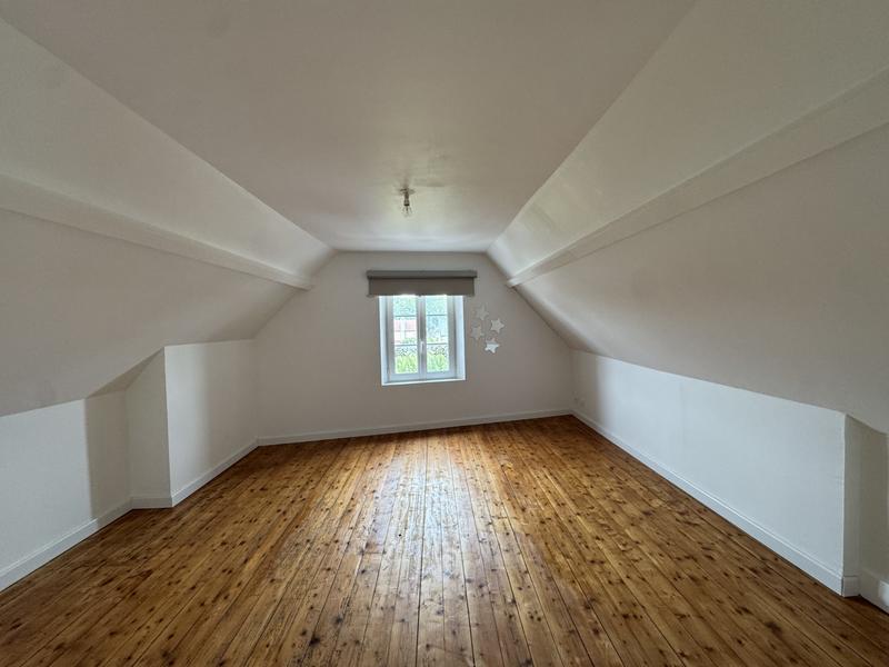 Maison - 102 m² - 5 pièces