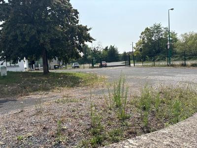 Divers - 3 000 m² - 15 pièces