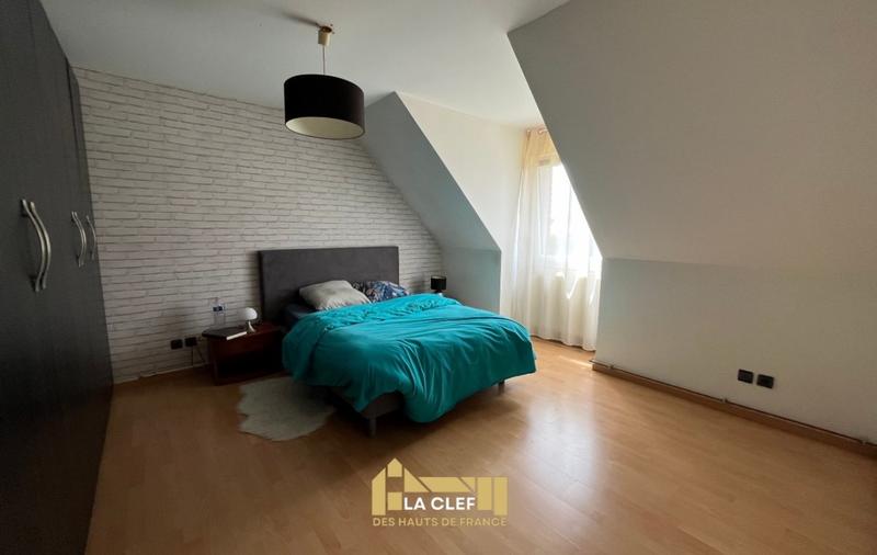 Maison - 202 m² - 7 pièces