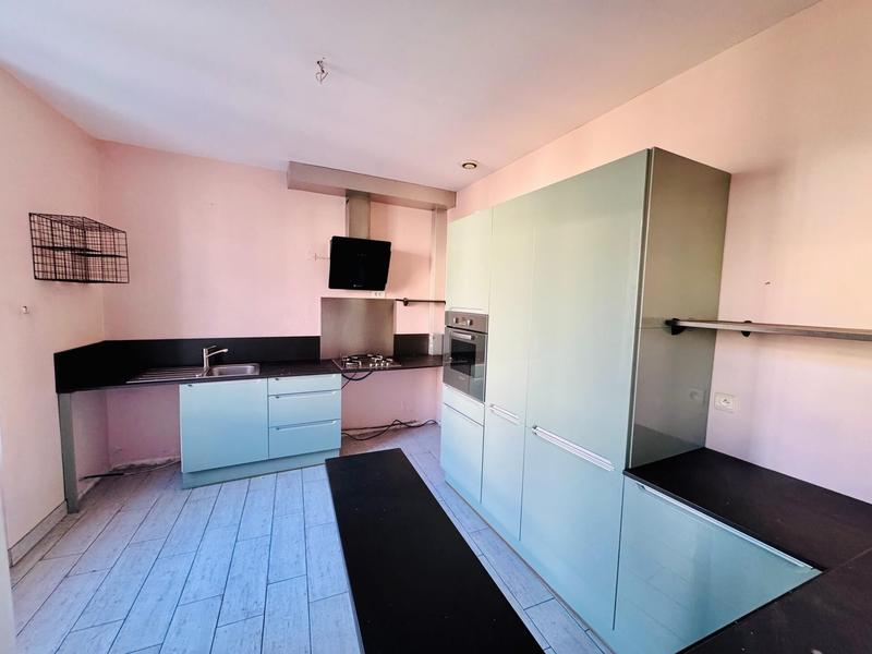 Maison - 182 m² - 7 pièces