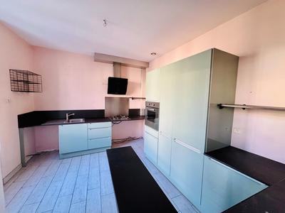 Maison - 182 m² - 7 pièces