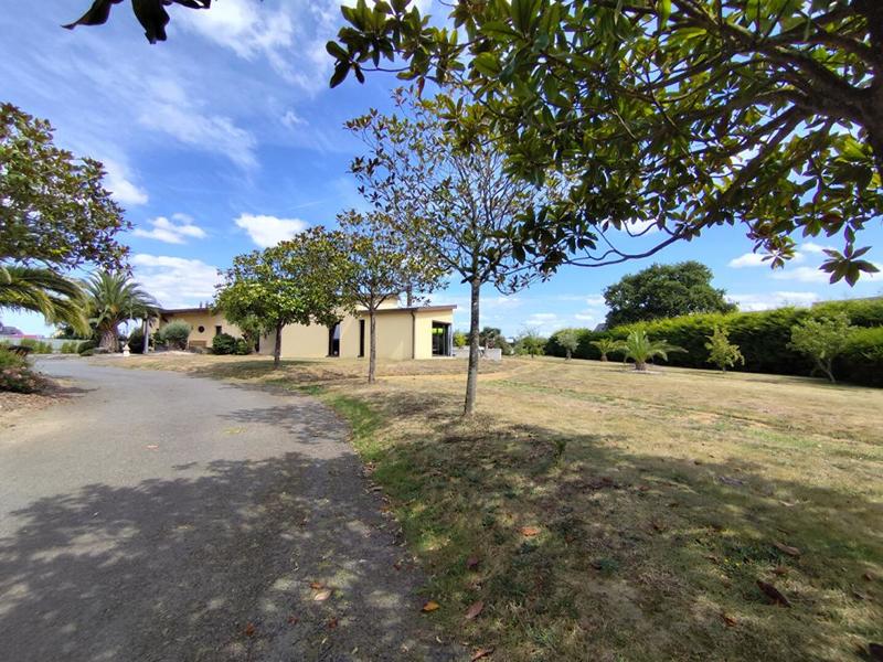 Villa - 440 m² - 11 pièces