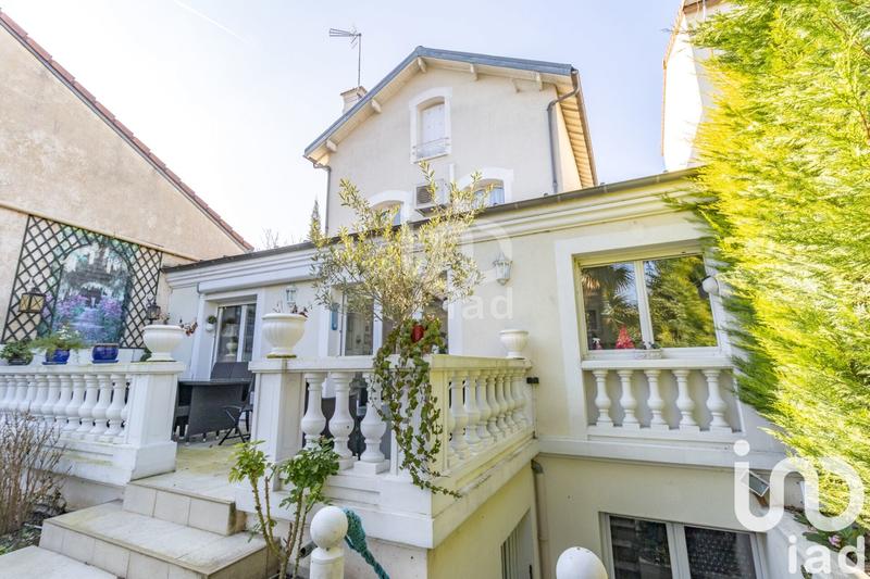 Maison - 190 m² - 8 pièces