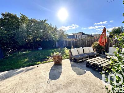 Maison - 200 m² - 8 pièces