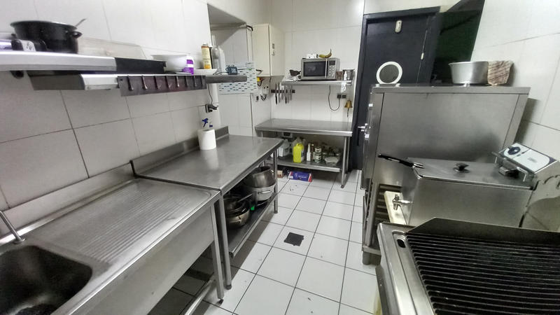 Local commercial - 183 m²