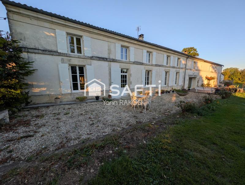 Maison - 292 m² - 8 pièces