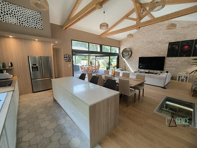 Maison contemporaine - 200 m² - 8 pièces