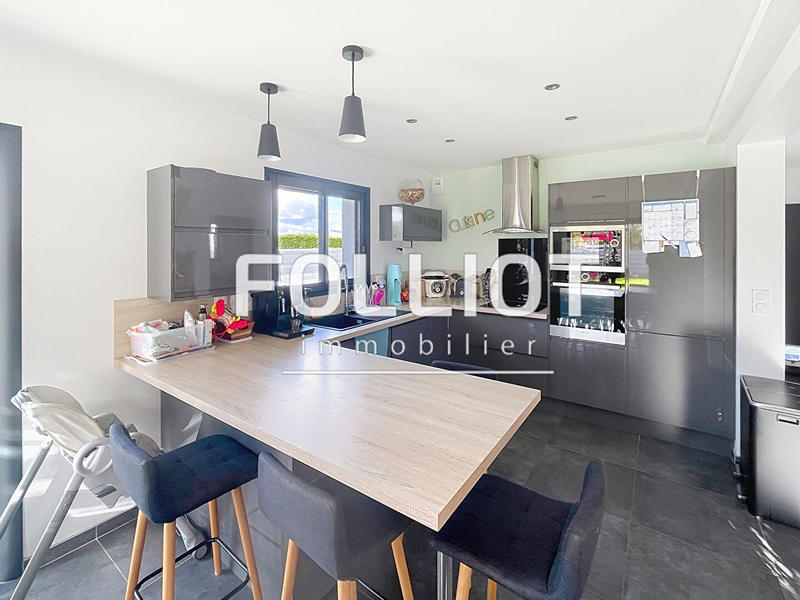 Maison - 143 m² - 6 pièces