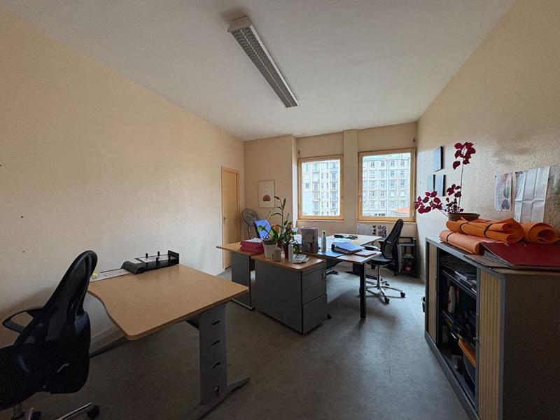 Local commercial - 470 m² - 15 pièces