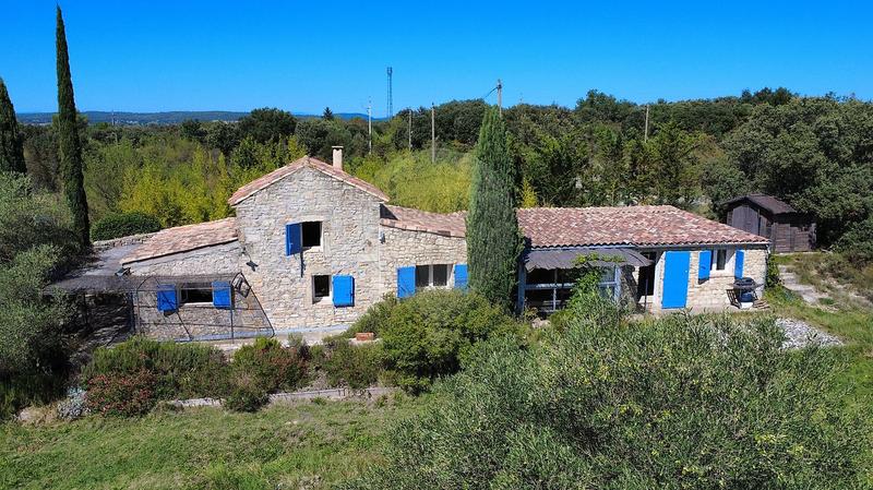 Propriété - 93 m² - 4 pièces