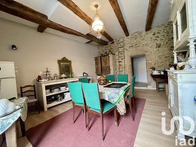 Maison - 422 m² - 8 pièces