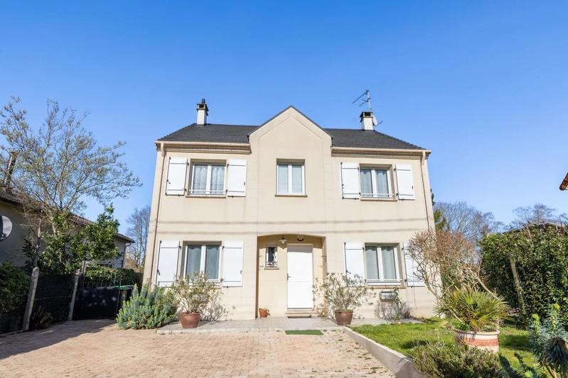 Maison - 134 m² - 7 pièces