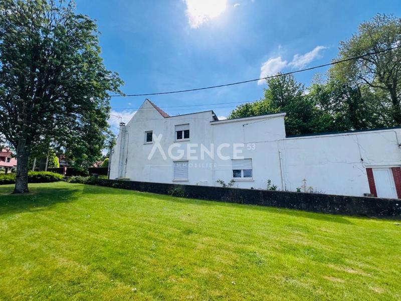 Immeuble - 156 m² - 9 pièces