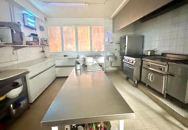 Fonds de commerce - Bureau - 300 m²