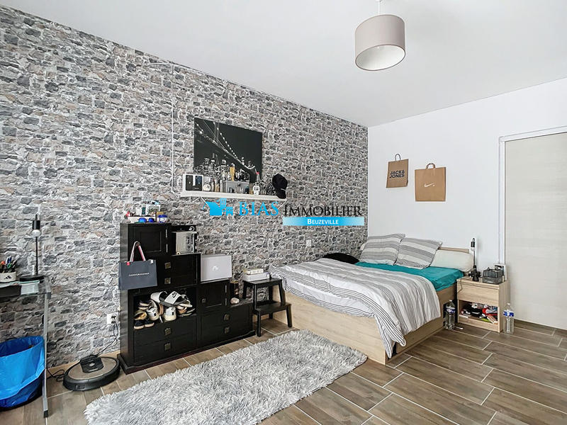 Maison traditionnelle - 195 m² - 8 pièces