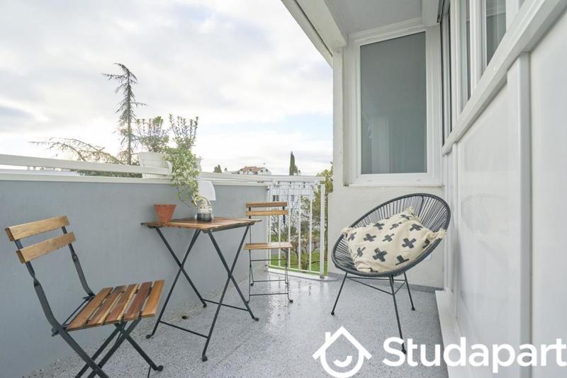 Chambre - 14 m² - 1 pièce