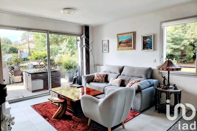 Appartement - 93 m² - 4 pièces