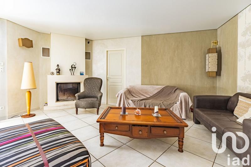 Maison - 230 m² - 7 pièces