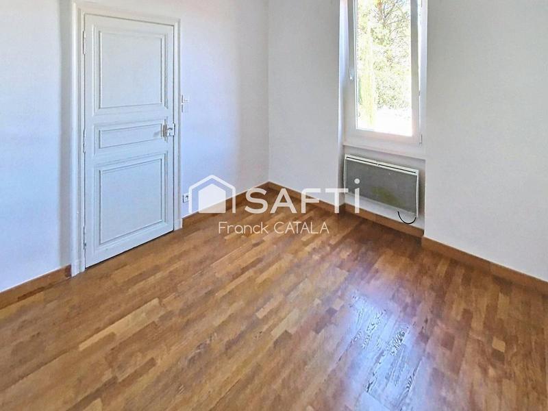 Maison - 225 m² - 9 pièces